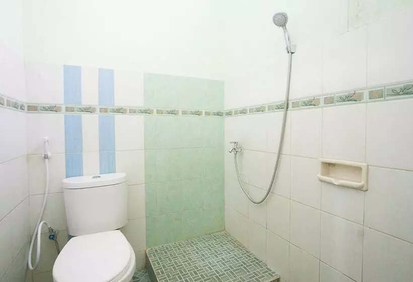 ホテル Reddoorz Syariah @ Jalan Gajah Mada