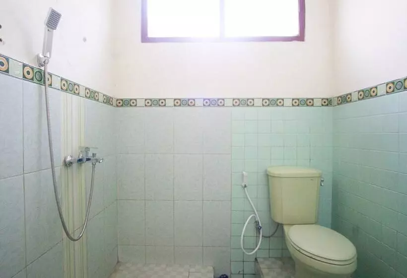 ホテル Reddoorz Syariah @ Jalan Gajah Mada