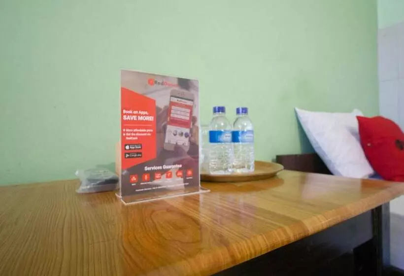 ホテル Reddoorz Syariah @ Jalan Gajah Mada