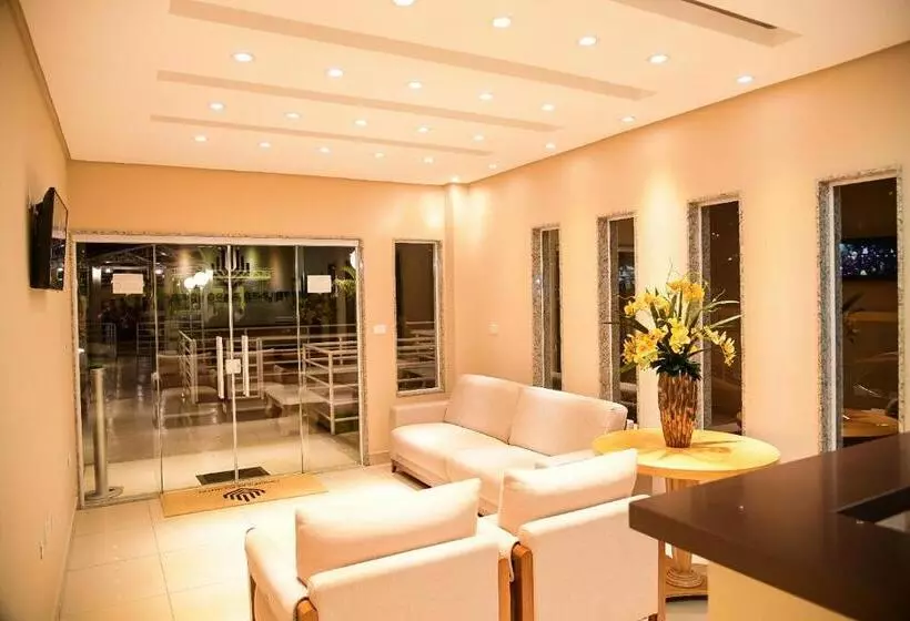 Hotelli Triunfo Papo