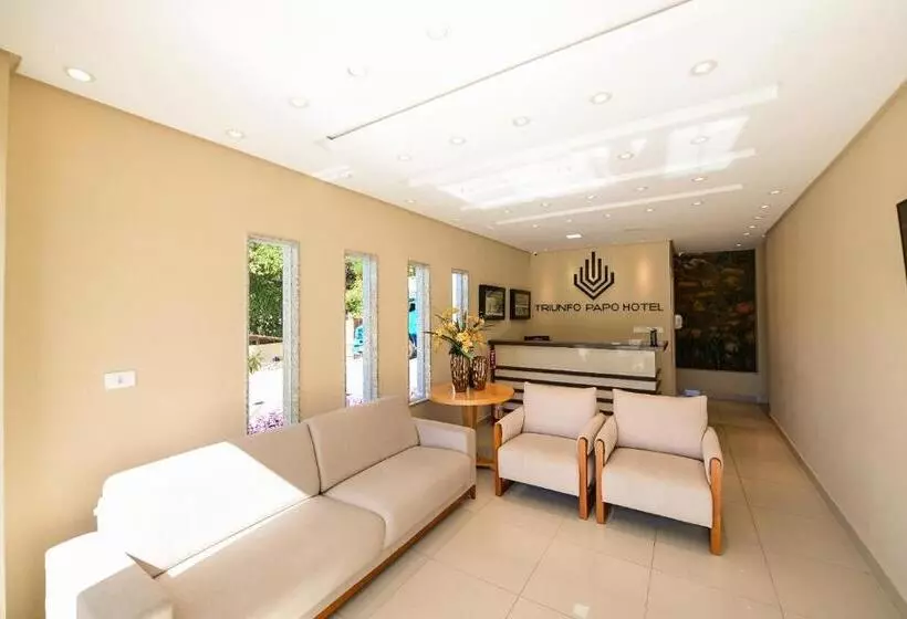 Hotelli Triunfo Papo