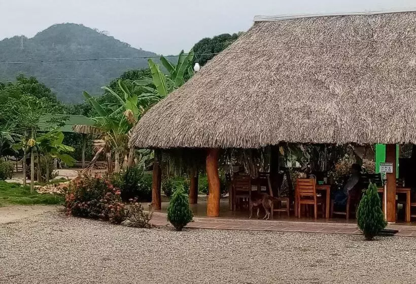 Majatalo Hostal La Finquita