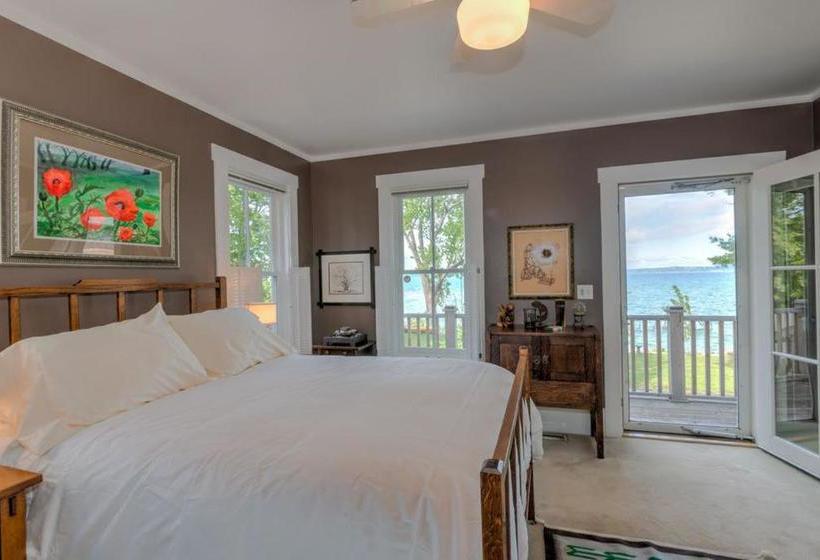 The Spring Lighthouse B&b