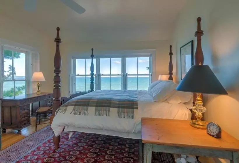 The Spring Lighthouse B&b