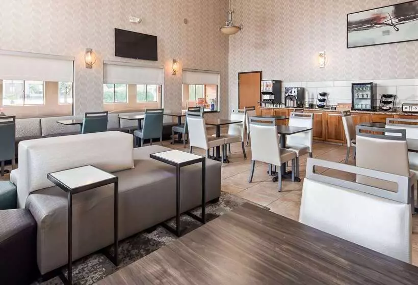 호텔 Best Western Plus North Canton Inn & Suites