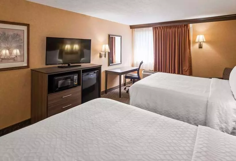 호텔 Best Western Plus North Canton Inn & Suites