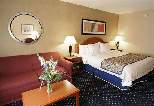 فندق Radisson Detroitfarmington Hills