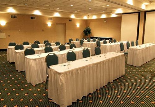 فندق Radisson Detroitfarmington Hills