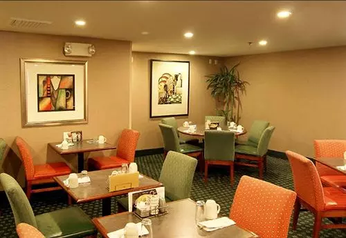 Отель Radisson  Detroitfarmington Hills