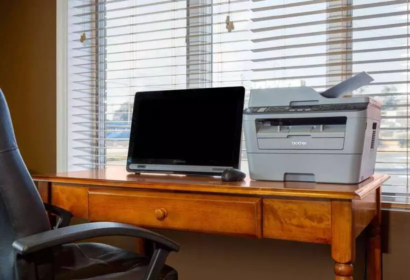 호텔 Days Inn By Wyndham Breezewood