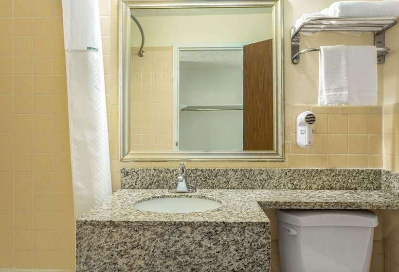 Hotel Days Inn By Wyndham Breezewood