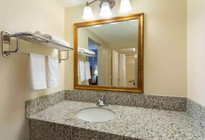 호텔 Days Inn By Wyndham Breezewood