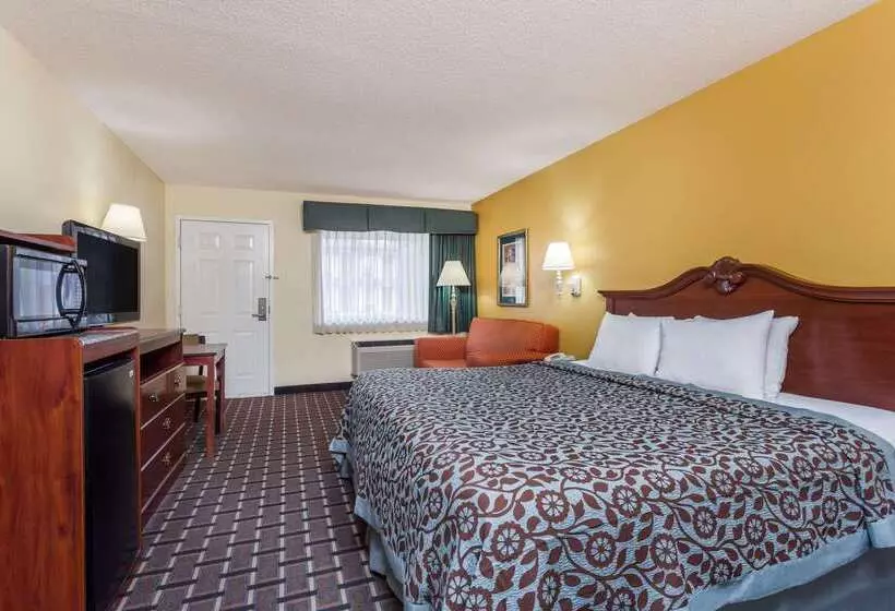 호텔 Days Inn & Suites By Wyndham Warner Robins Near Robins Afb