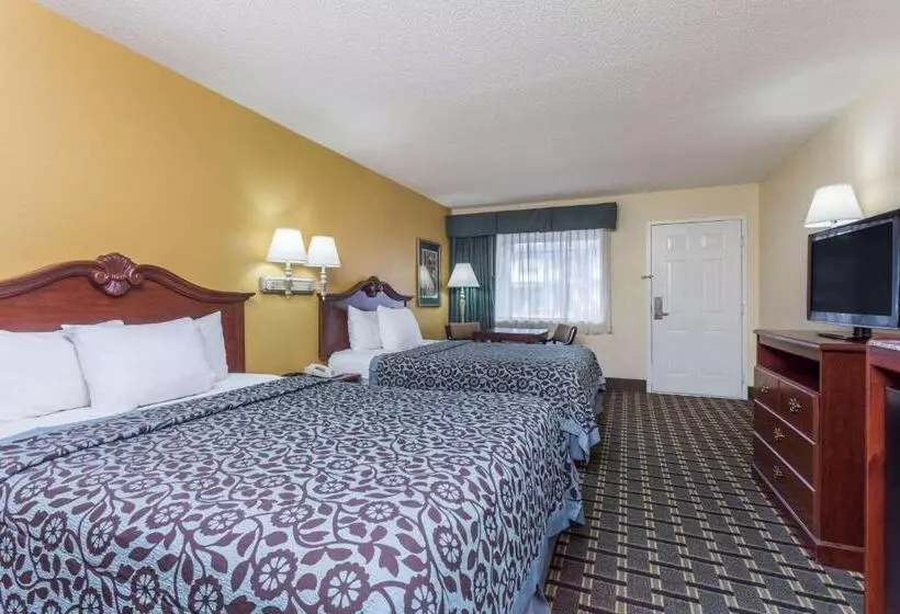 호텔 Days Inn & Suites By Wyndham Warner Robins Near Robins Afb