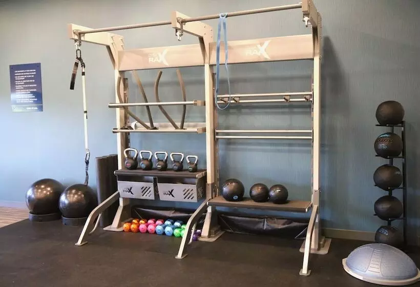 Отель Hampton Inn Lead