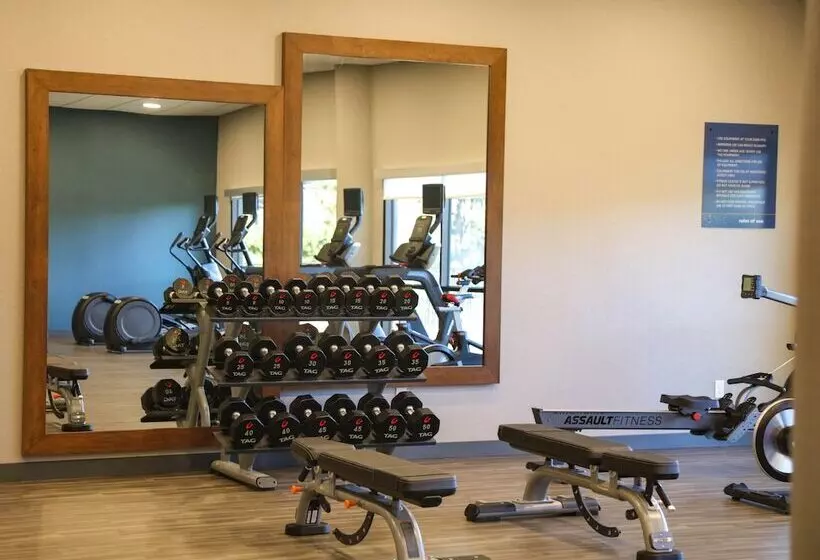 Отель Hampton Inn Lead