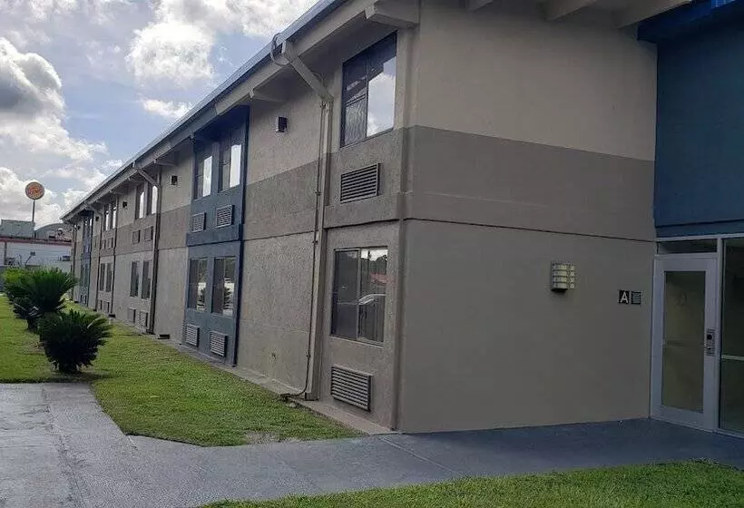 هتل Red Roof Inn Port Allen