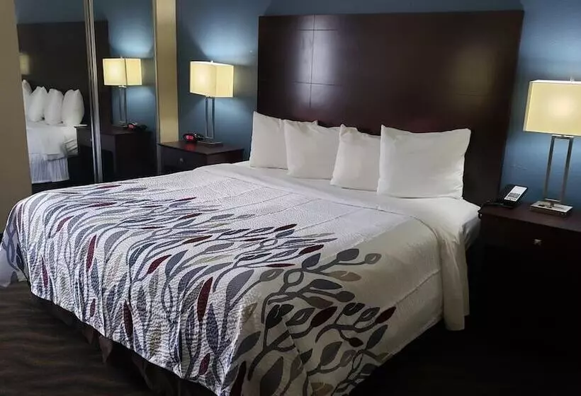 هتل Red Roof Inn Port Allen