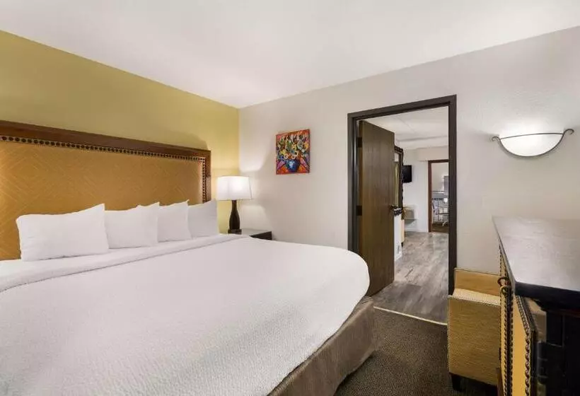 Revel Hotel Minot   Surestay Collection By Best Western