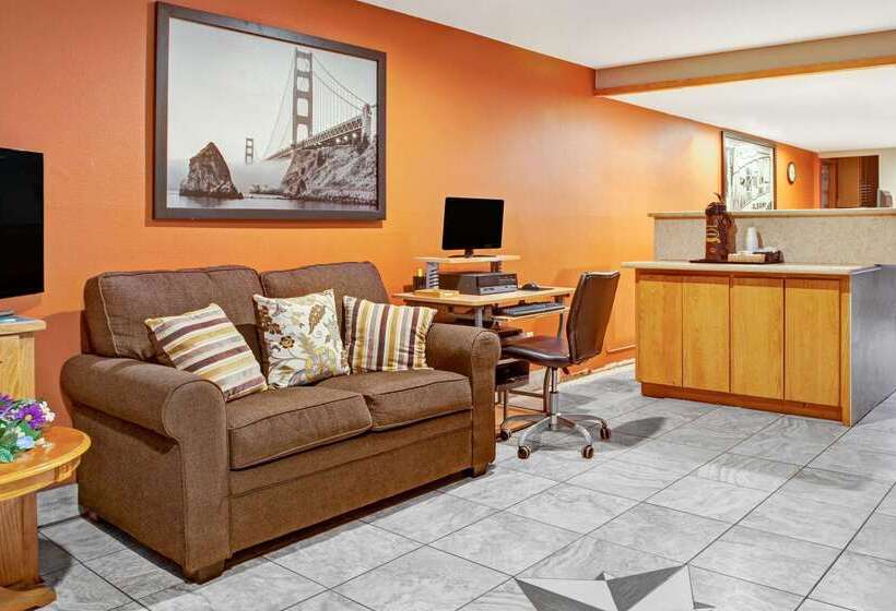 Otel Super 8 By Wyndham Albany