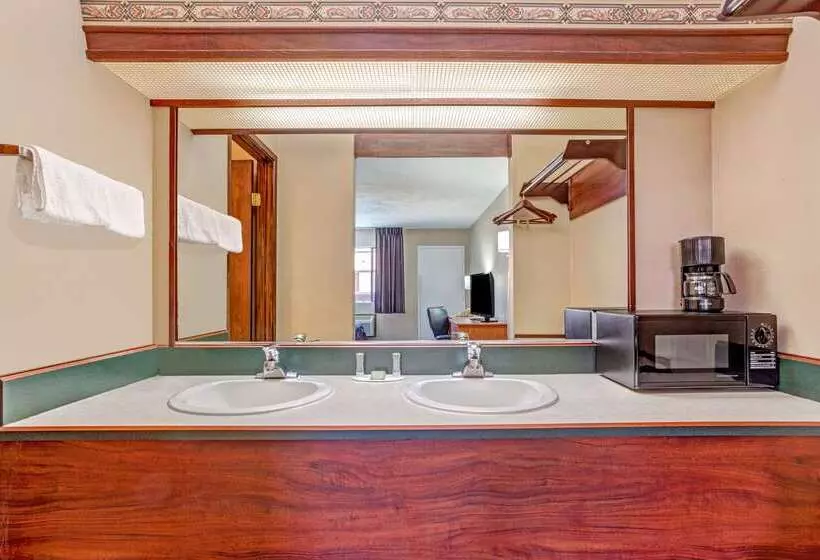 호텔 Super 8 By Wyndham Albany