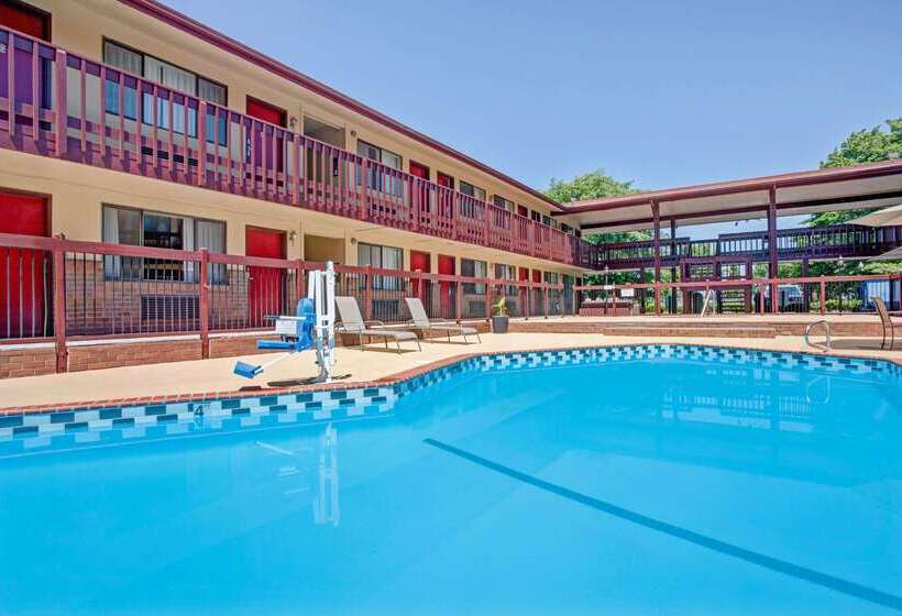 Otel Super 8 By Wyndham Albany