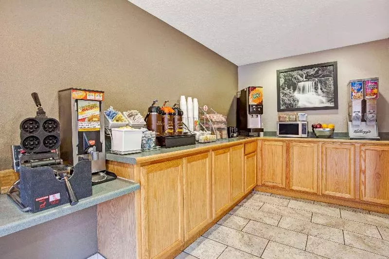 호텔 Super 8 By Wyndham Albany