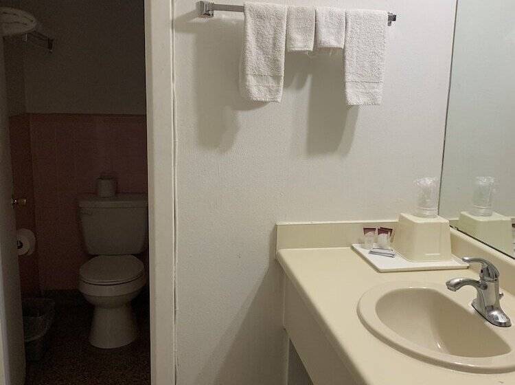 فندق على الطريق La Vista Inn