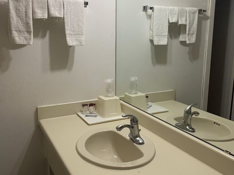 فندق على الطريق La Vista Inn