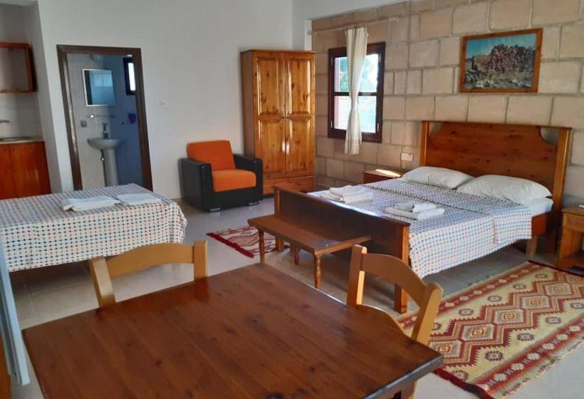 צימר Karpaz Stone House