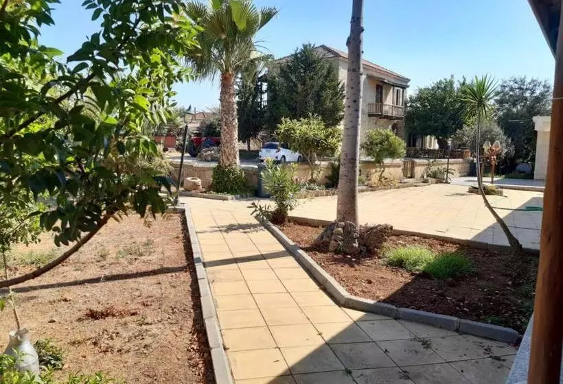 Aamiaismajoitus (B&B) Karpaz Stone House