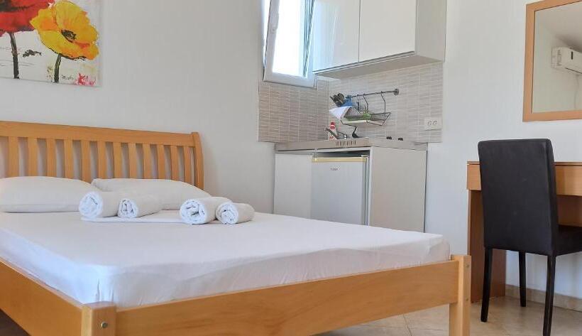 هتل Apartment's Meti