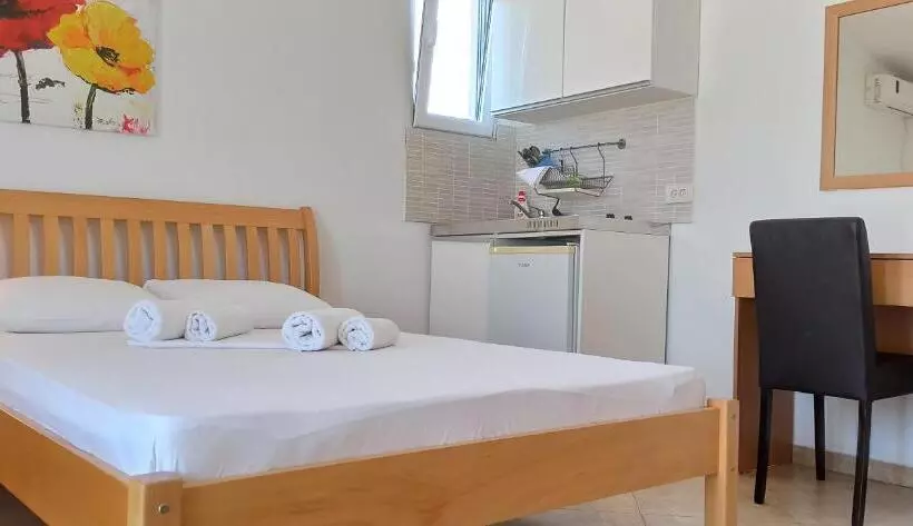 هتل Apartment's Meti
