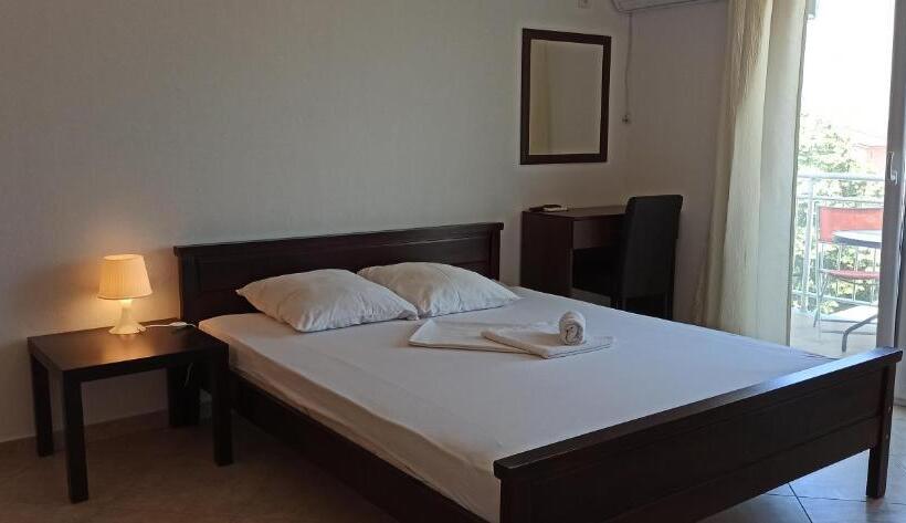 هتل Apartment's Meti