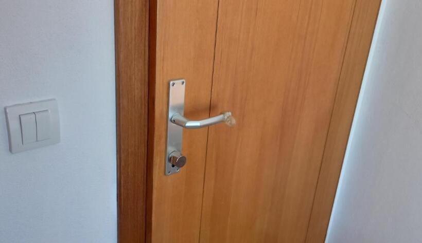 هتل Apartment's Meti