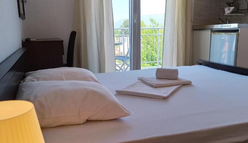 هتل Apartment's Meti