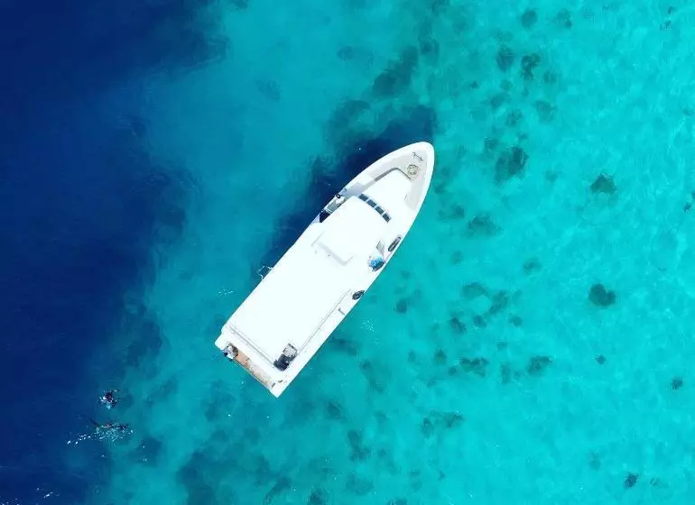 پانسیون Athiri Beach Maldives