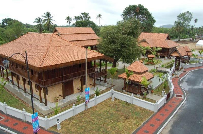 פנסיון Besut Guesthouse