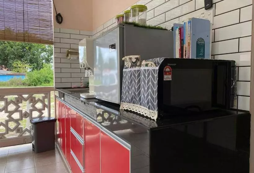 Majatalo Besut Guesthouse