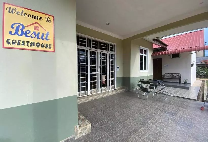Majatalo Besut Guesthouse