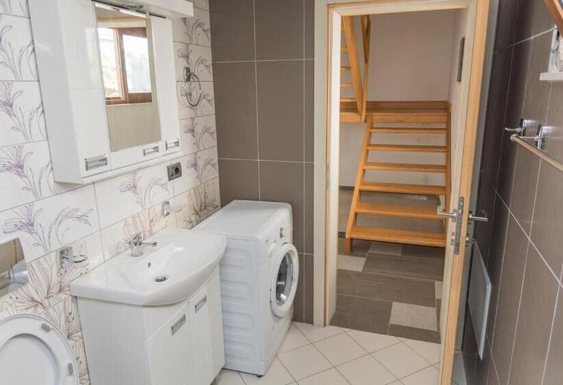 پانسیون Leonida Resort