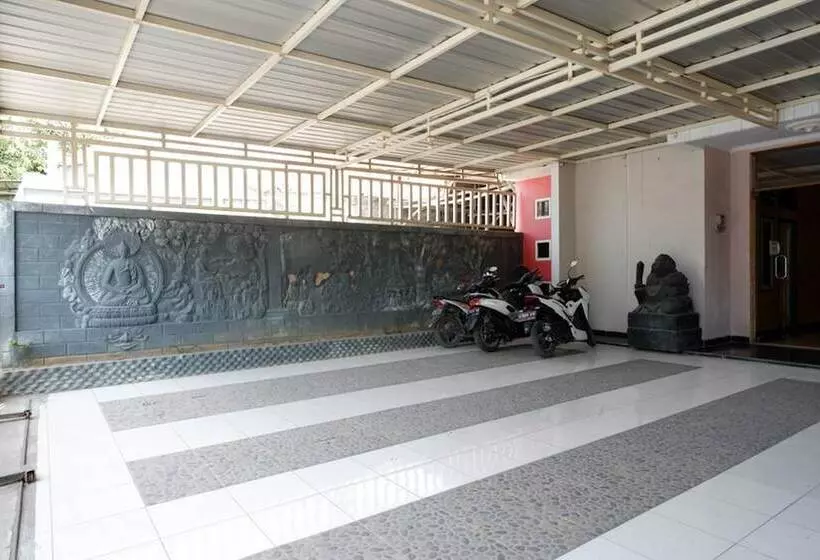 Majatalo Reddoorz Near Gor Wisanggeni