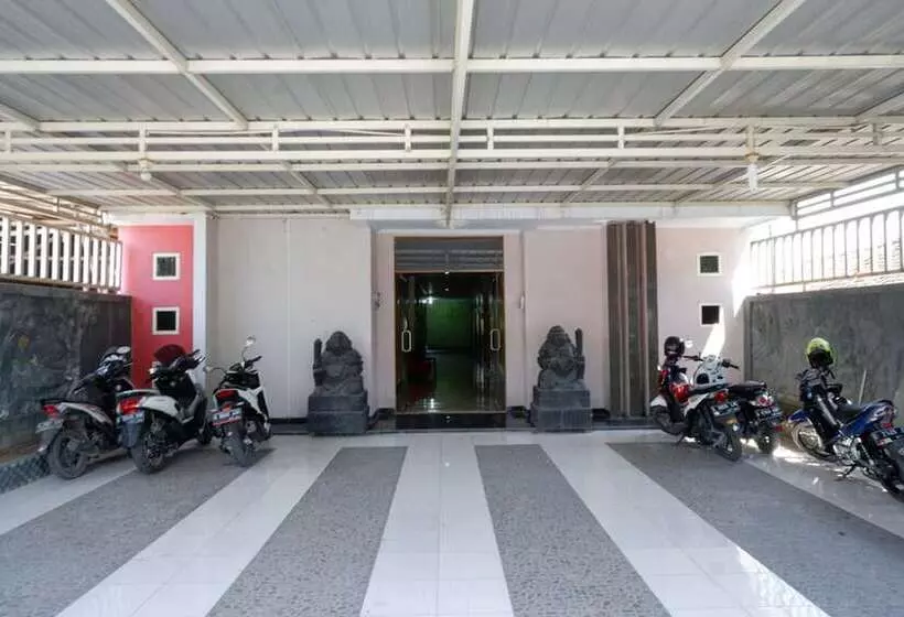 Majatalo Reddoorz Near Gor Wisanggeni