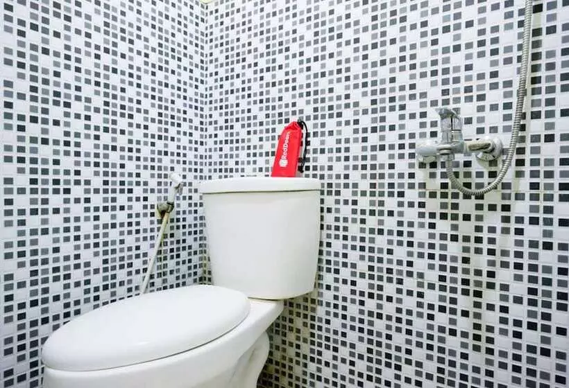 Majatalo Reddoorz Near Gor Wisanggeni