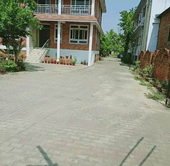 پانسیون 行者之家sunflower