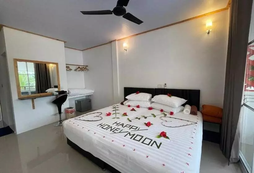 پانسیون Thoddoo White Sand Inn