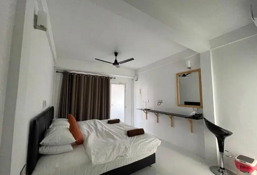 پانسیون Thoddoo White Sand Inn