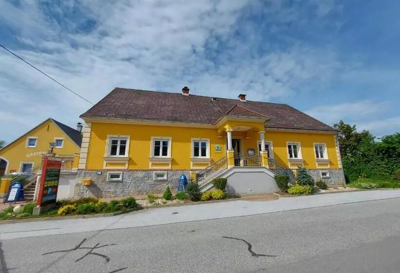 Retkeilymaja Wollsdorferhof