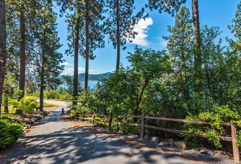 Camp Runamuck Idaho Bed And Breakfast