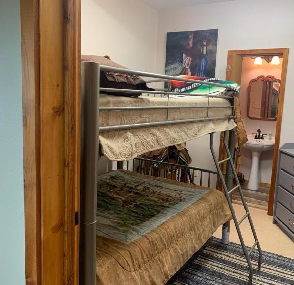 Camp Runamuck Idaho Bed And Breakfast